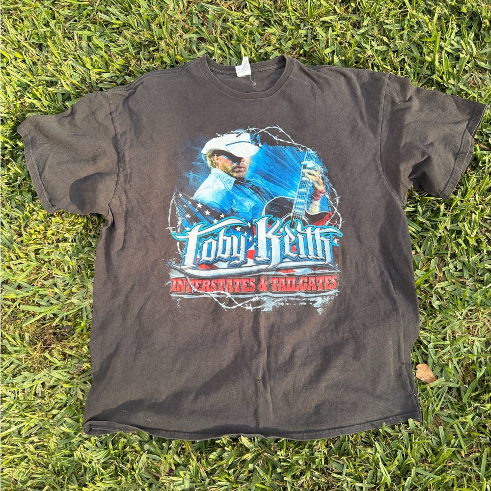 Toby Kieth Interstates & Tailgates Tour Tee